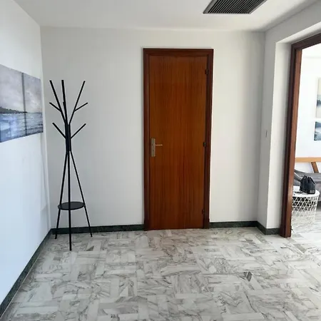 Apartment Promenade Des Anglais, 7e Etage, Vue Degagee Sur La Mer Nizza