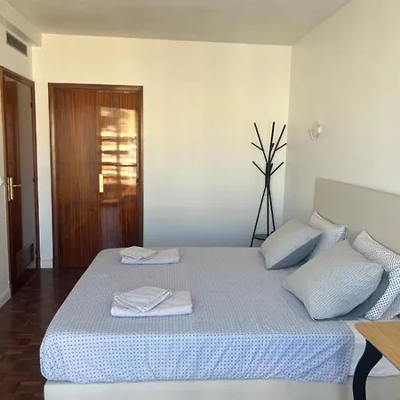 Apartment Promenade Des Anglais, 7e Etage, Vue Degagee Sur La Mer *