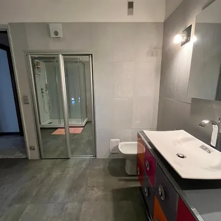 Promenade Des Anglais, 7e Etage, Vue Degagee Sur La Mer Apartment *