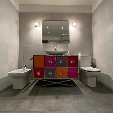 Promenade Des Anglais, 7e Etage, Vue Degagee Sur La Mer