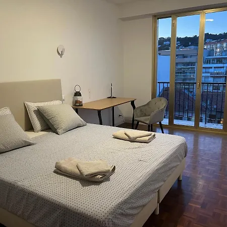 Promenade Des Anglais, 7e Etage, Vue Degagee Sur La Mer Nizza