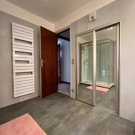 Promenade Des Anglais, 7e Etage, Vue Degagee Sur La Mer Nizza